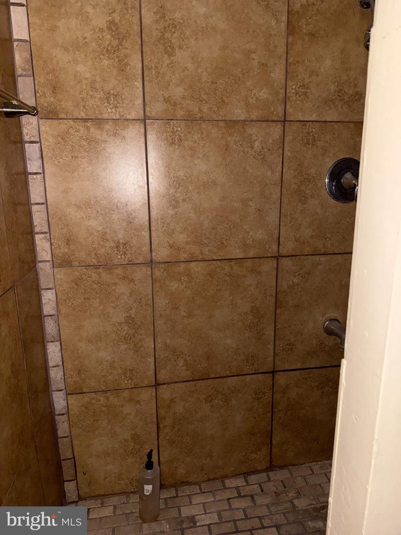 7060 Ruskin Ln Property Photo 27