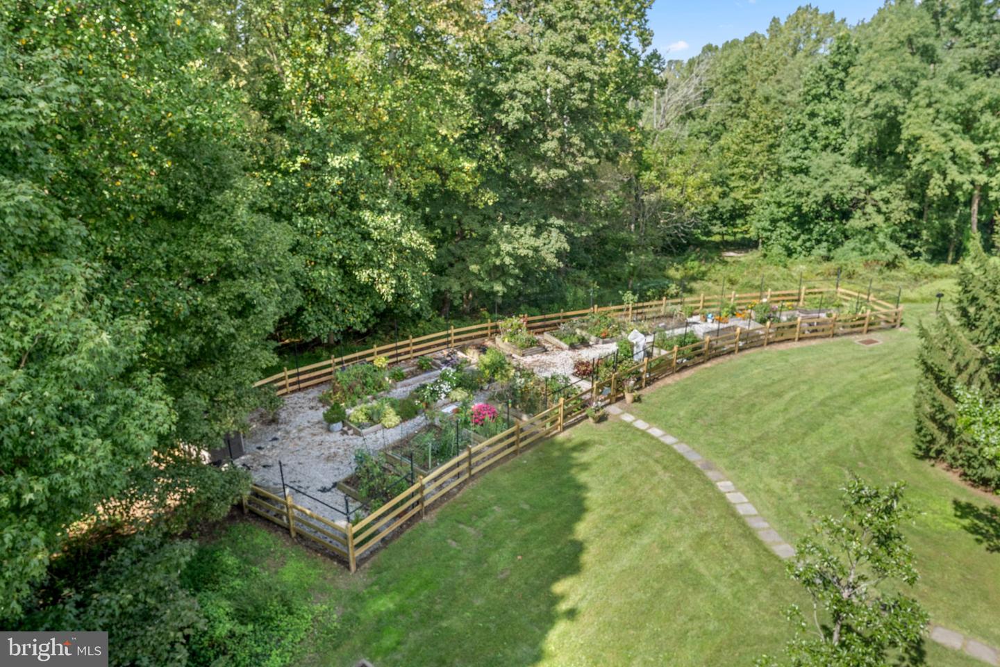 6308 Parkview Dr Property Photo 38