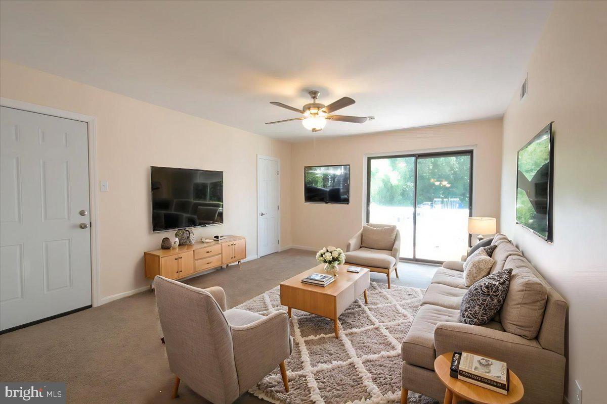 7126 Hilltop Dr #90 Property Photo 3