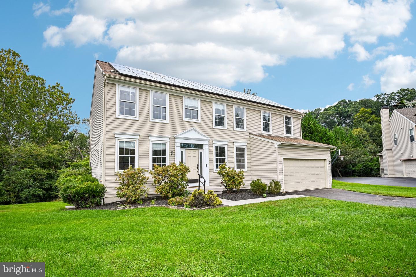 608 Lilac Way Property Photo 4