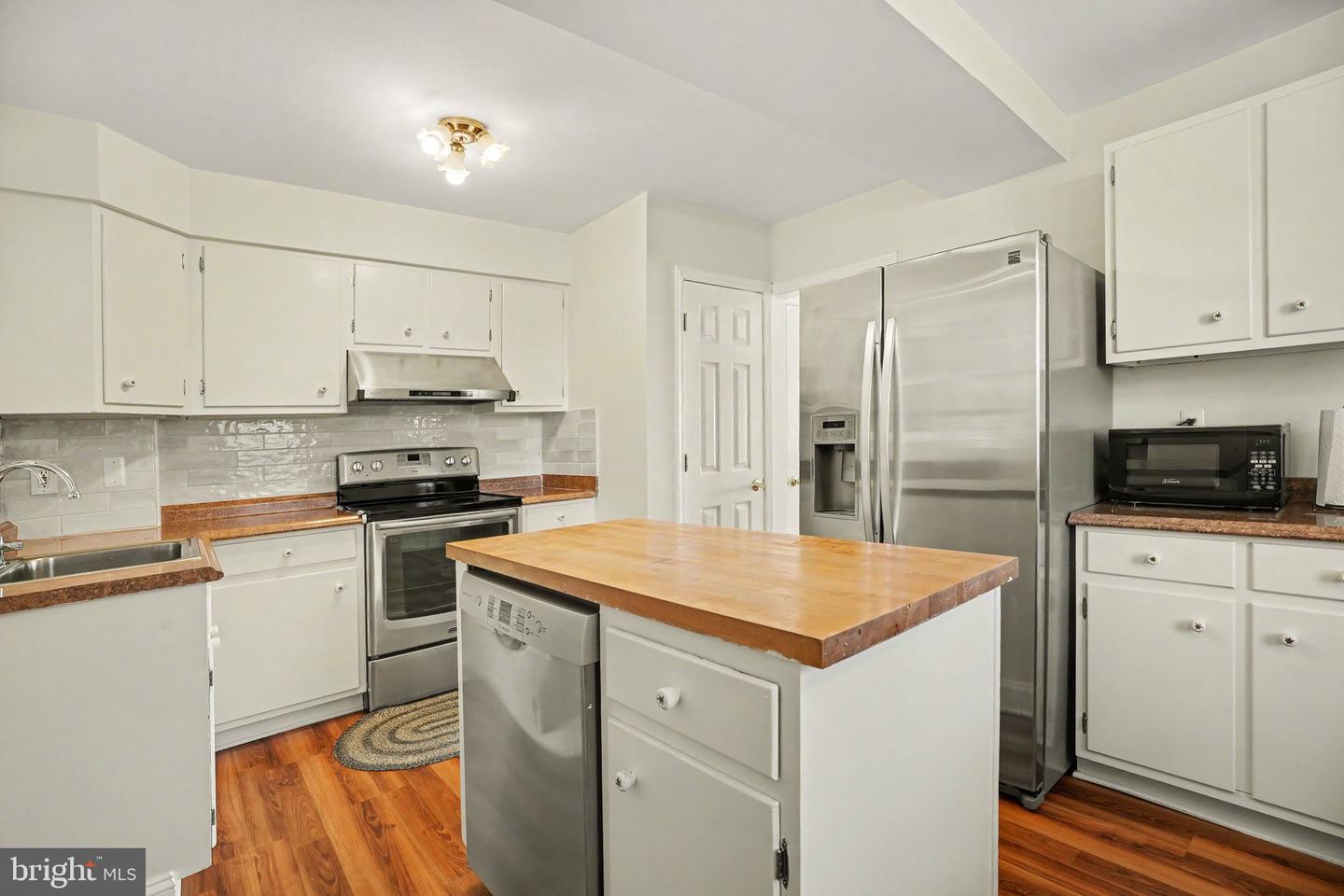 230 Williams Rd Property Photo 11