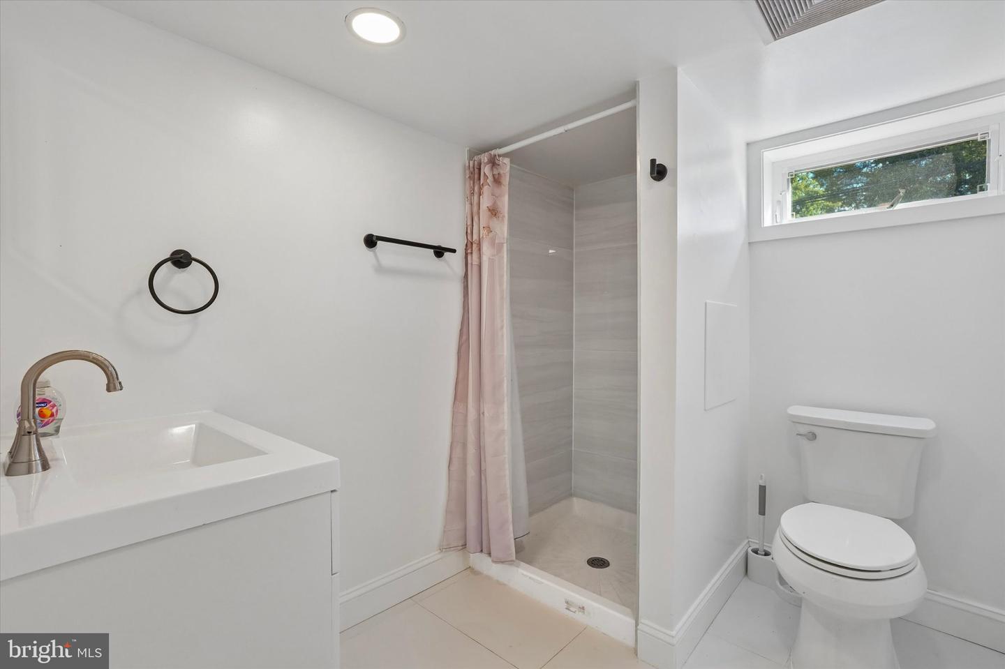 95 1st Ave Property Photo 34