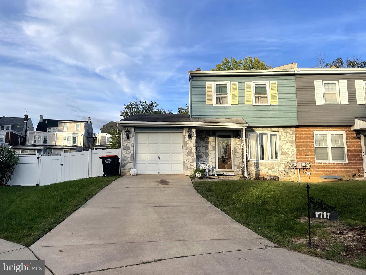 1711 TILIA CIR Property Photo 1