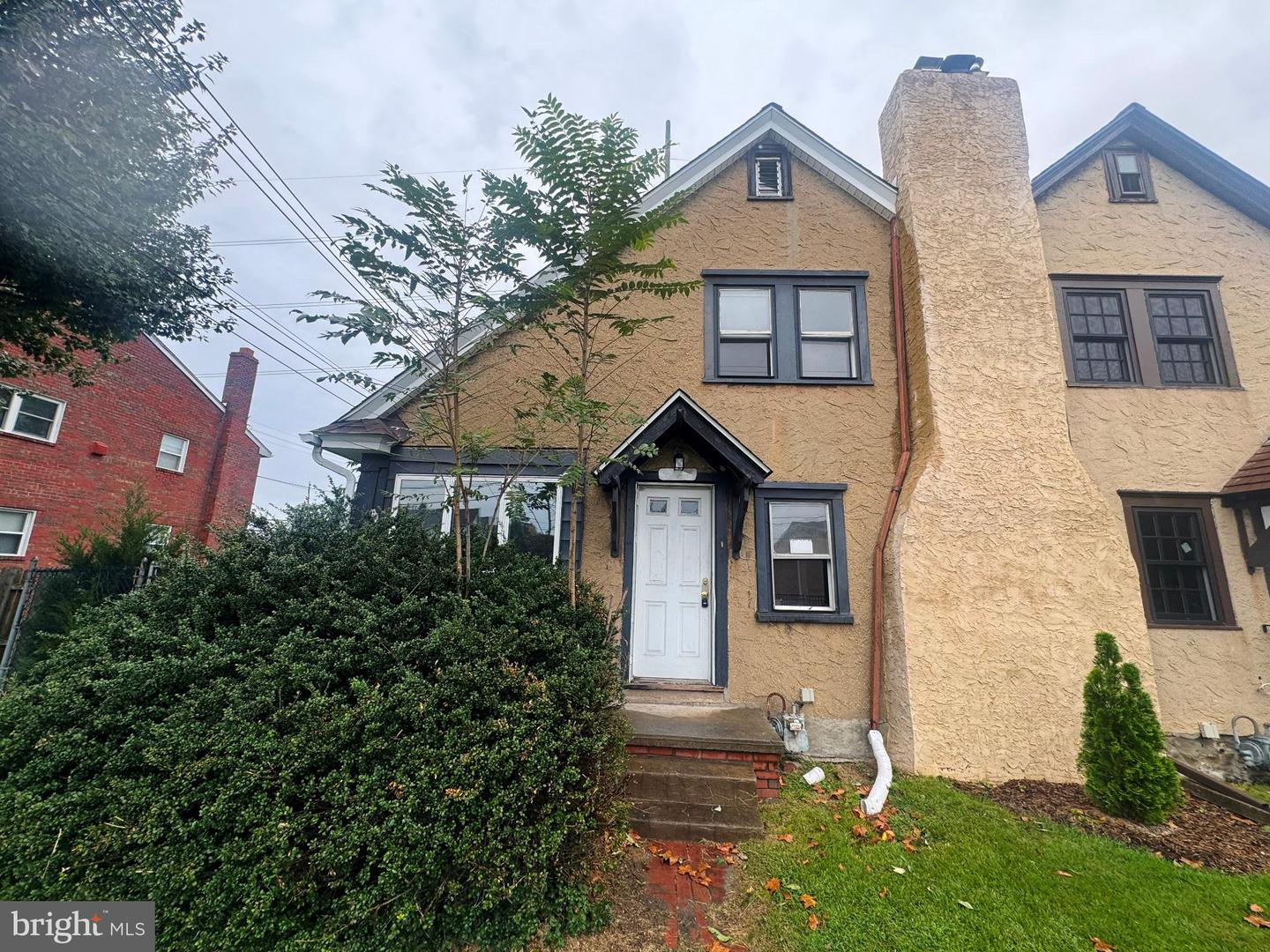 5 E RODGERS ST Property Photo 1