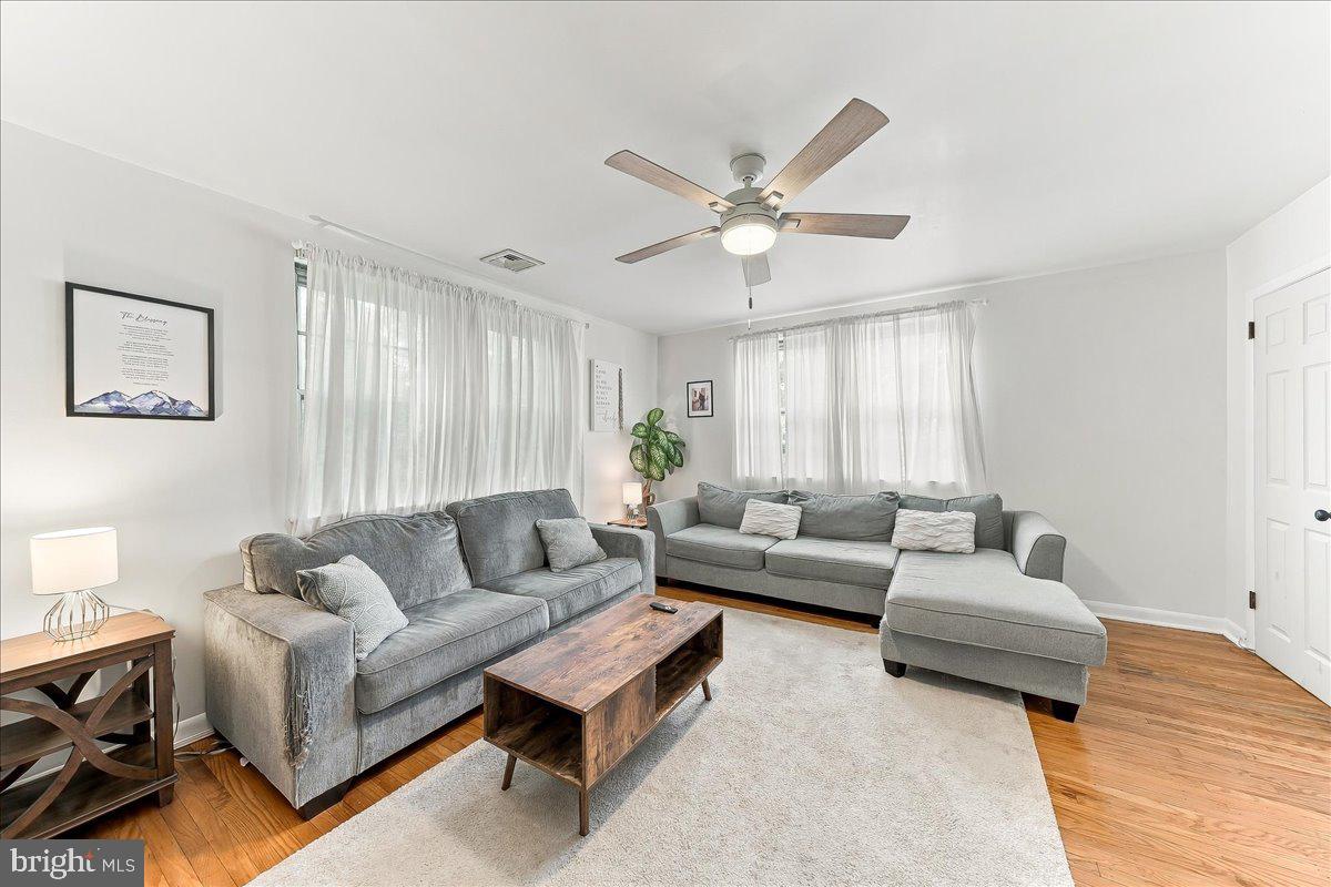 38 E Stratford Ave Property Photo 4