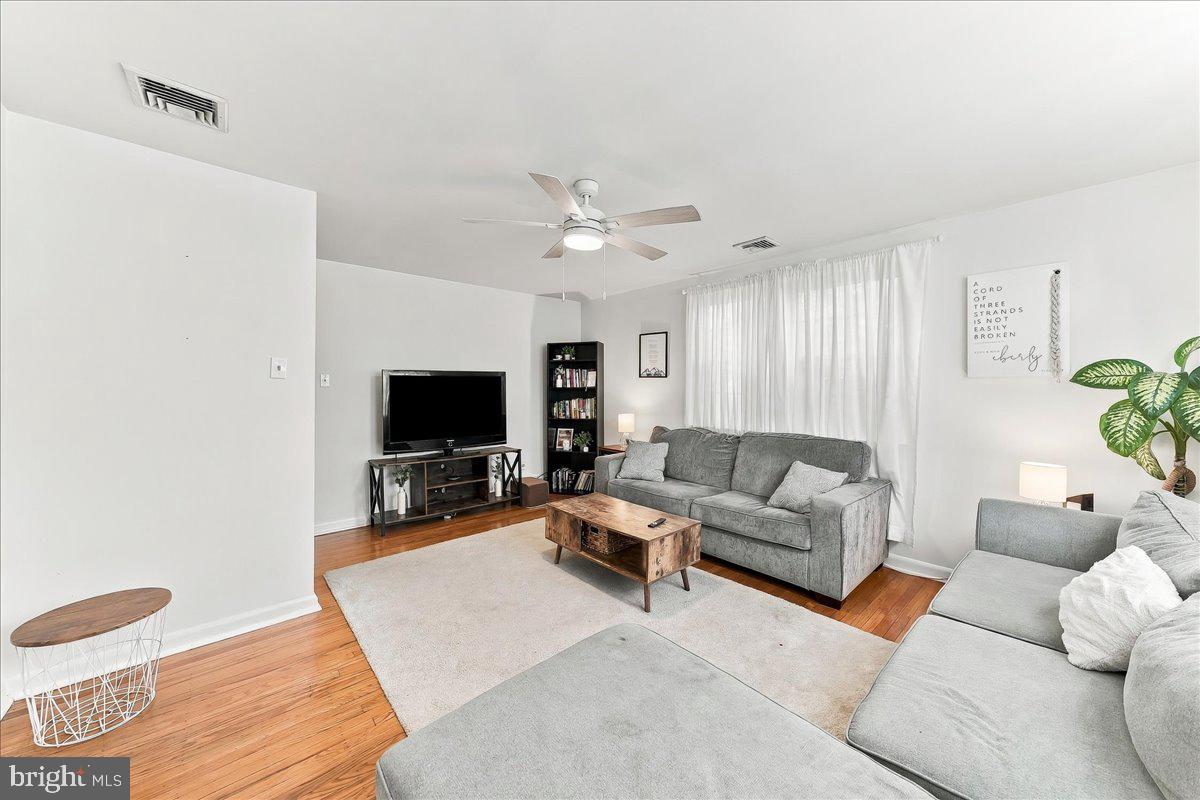 38 E Stratford Ave Property Photo 6