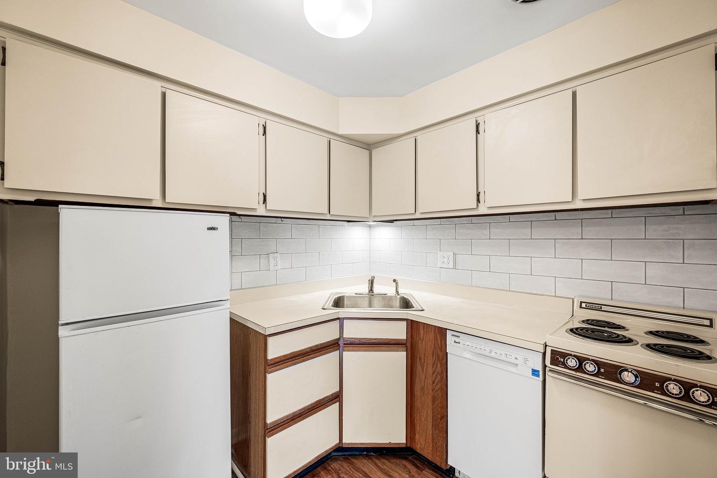 107 Rutgers Ave #a-2 Property Photo 7