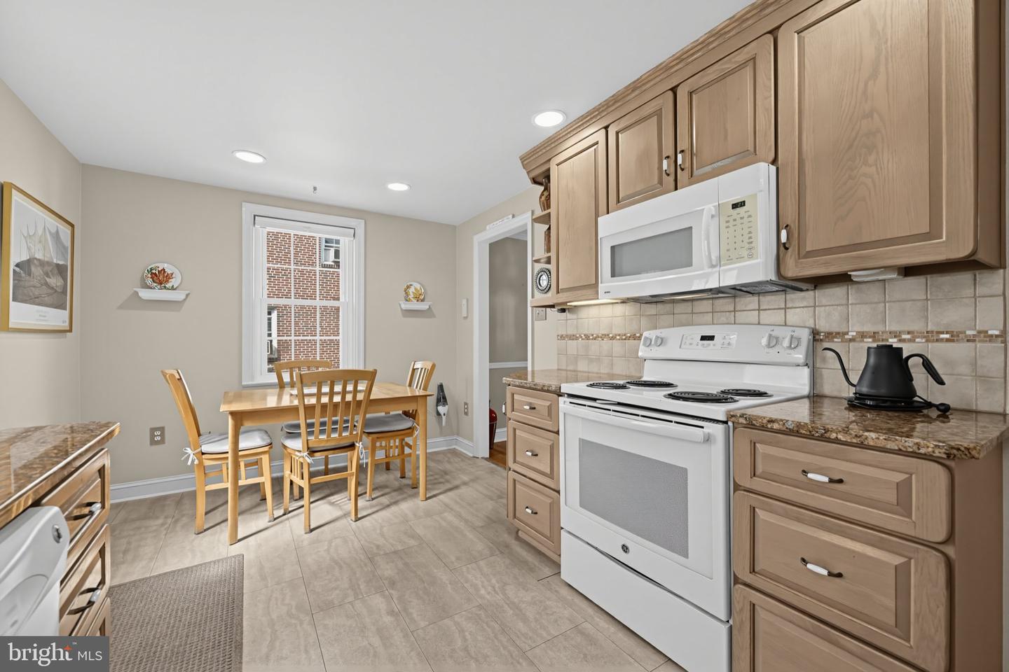58 Upland Rd Property Photo 11