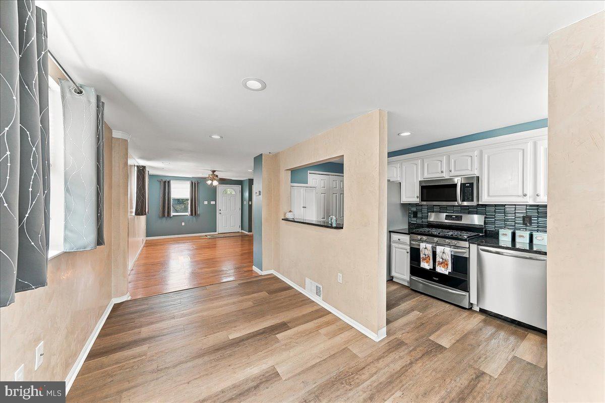 230 E Lynn Rd Property Photo 10