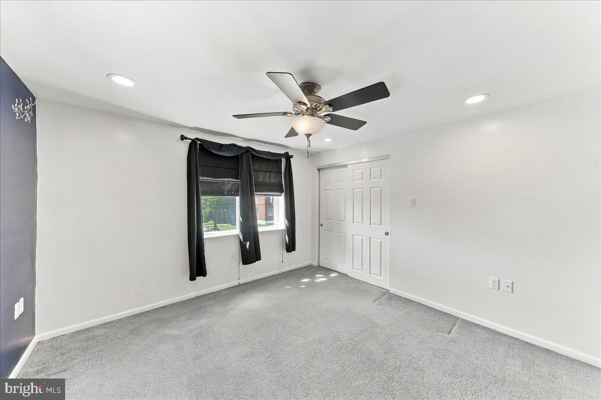 230 E Lynn Rd Property Photo 21
