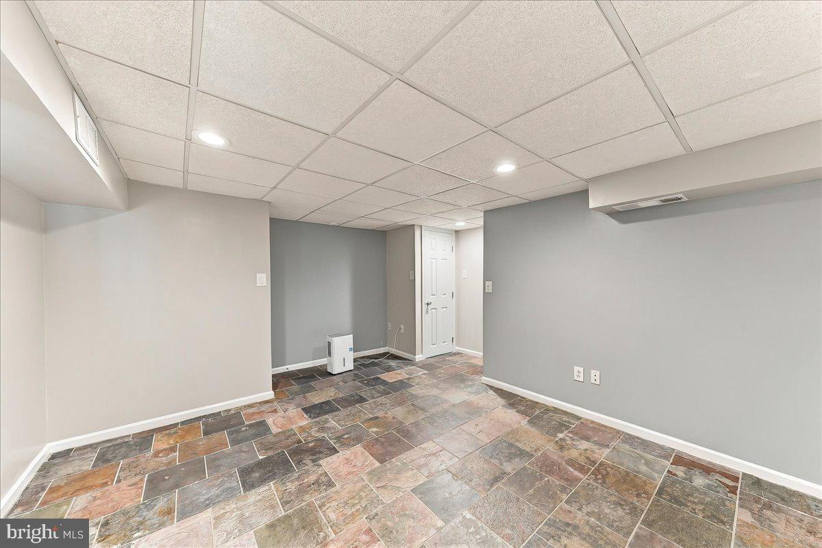 230 E Lynn Rd Property Photo 22