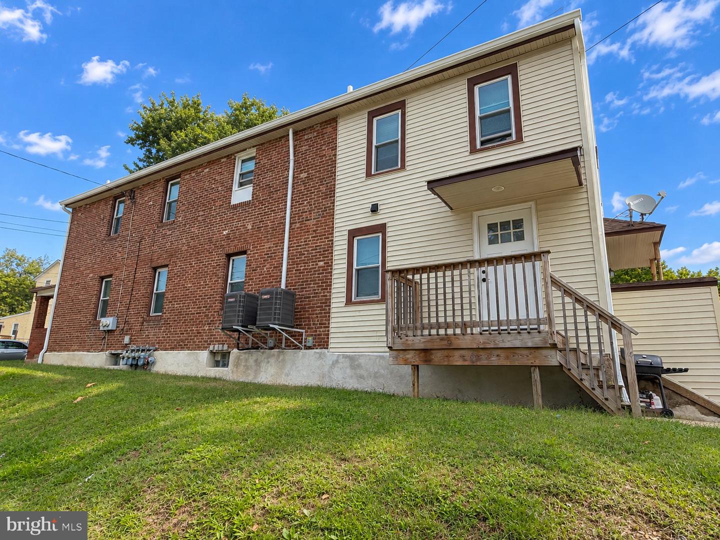 3950 Mary St Property Photo 5