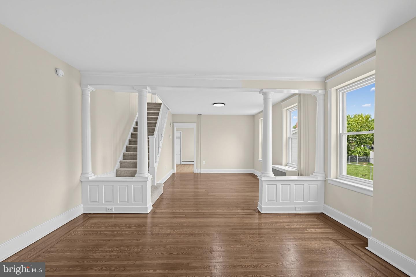 123 E Madison Ave Property Photo 3