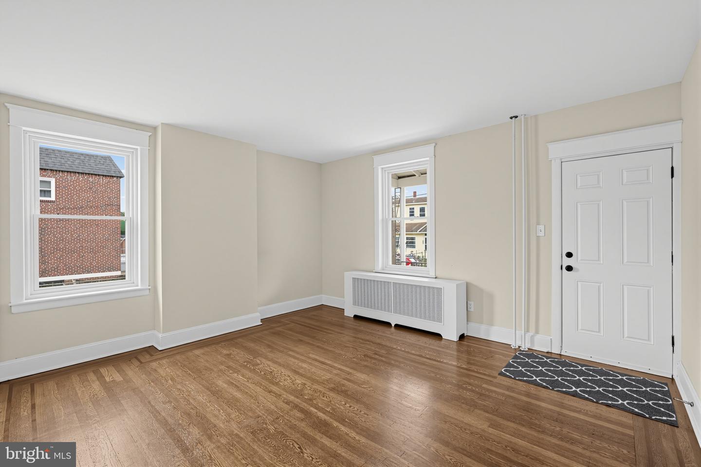 123 E Madison Ave Property Photo 6