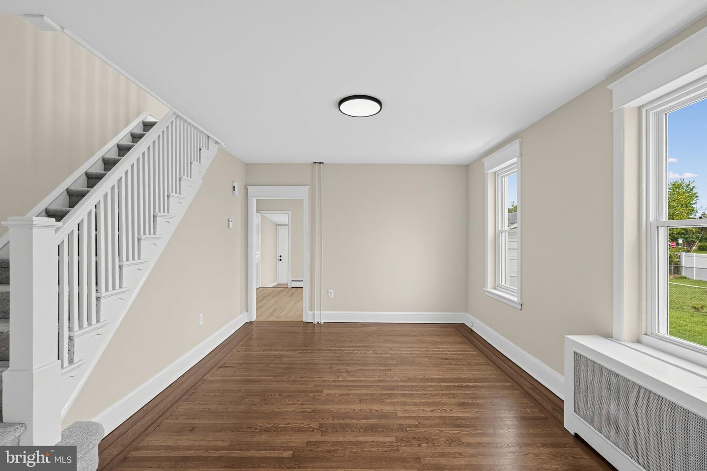 123 E Madison Ave Property Photo 7