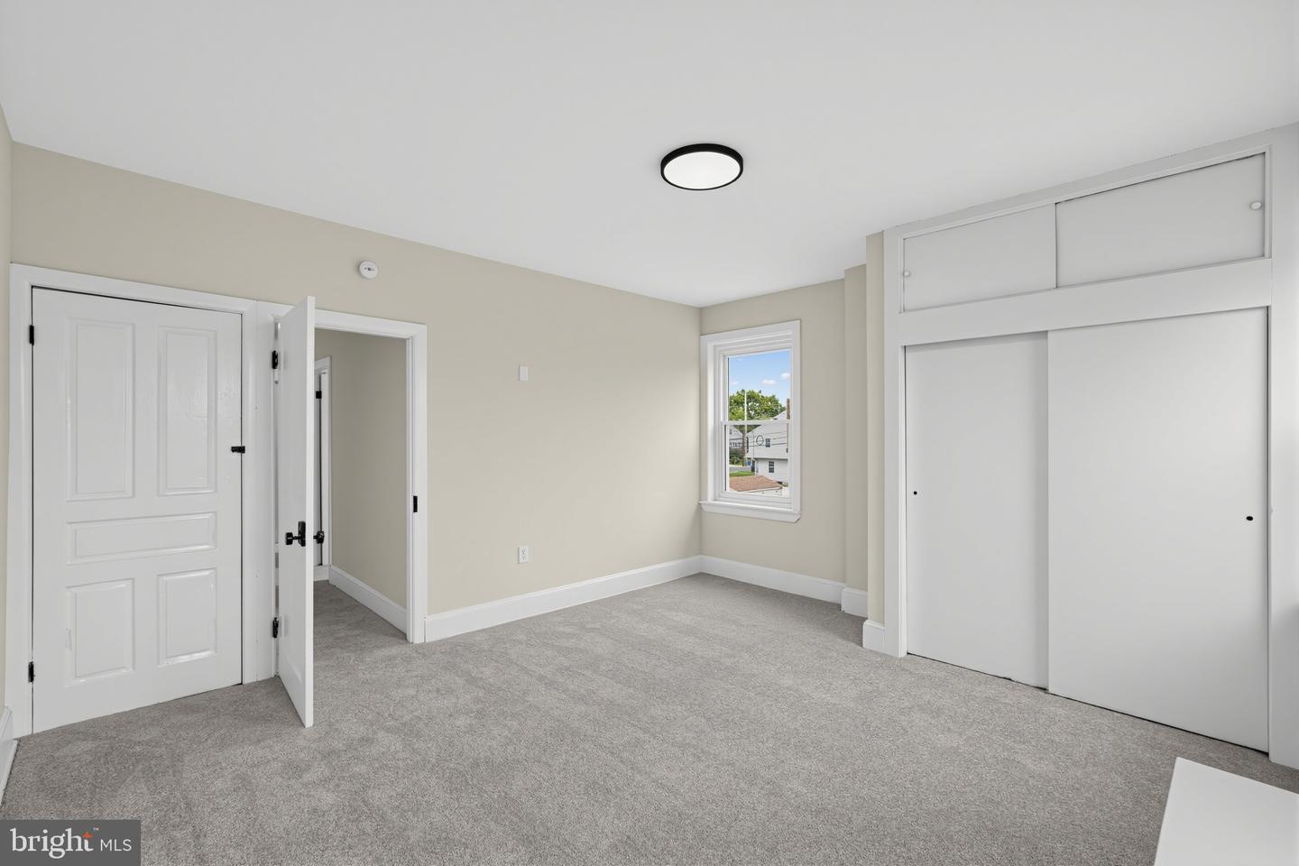 123 E Madison Ave Property Photo 13