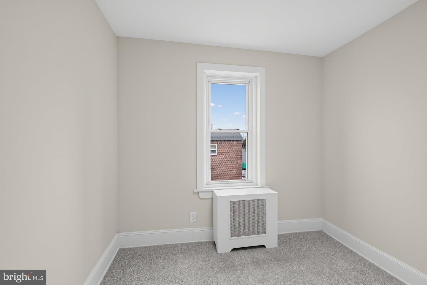 123 E Madison Ave Property Photo 15