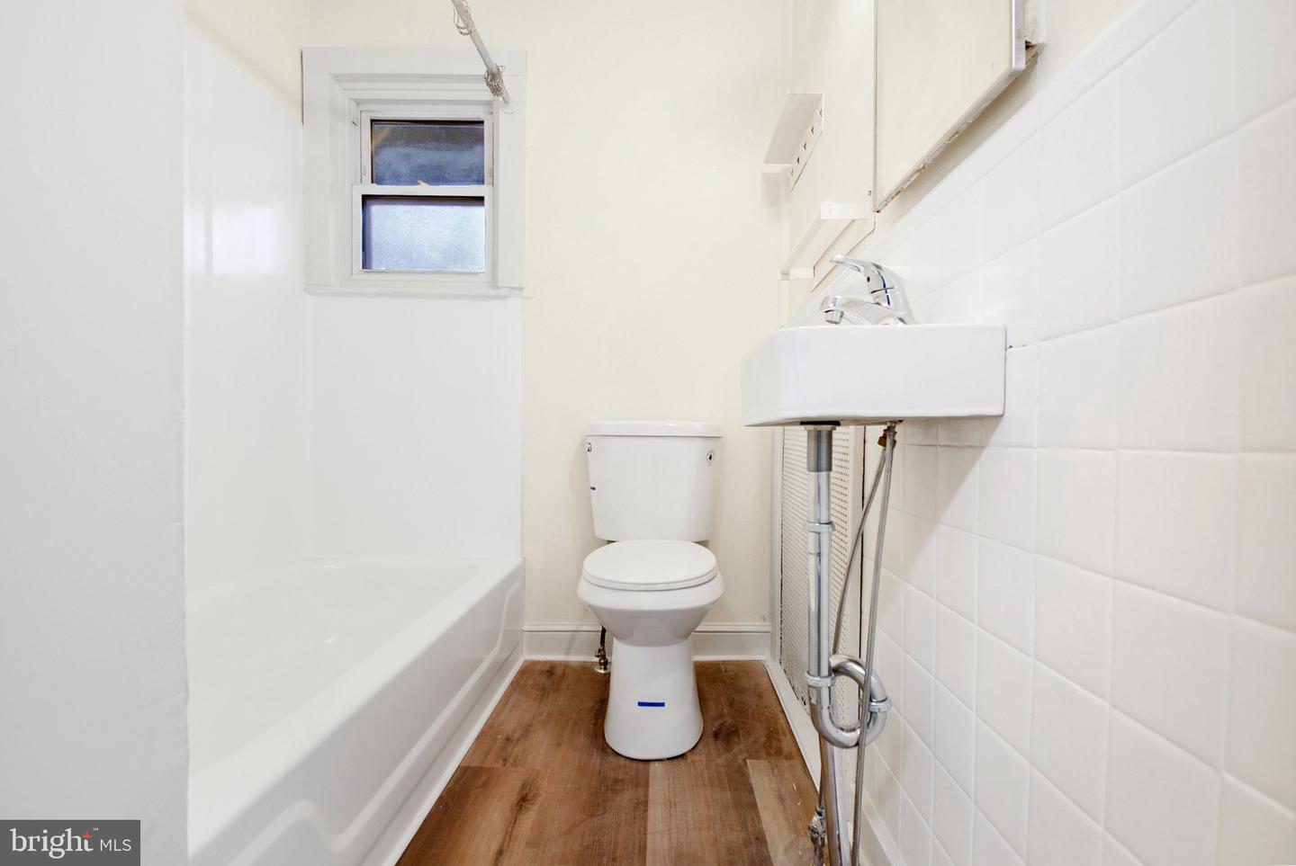 126 N Wycombe Ave Property Photo 3