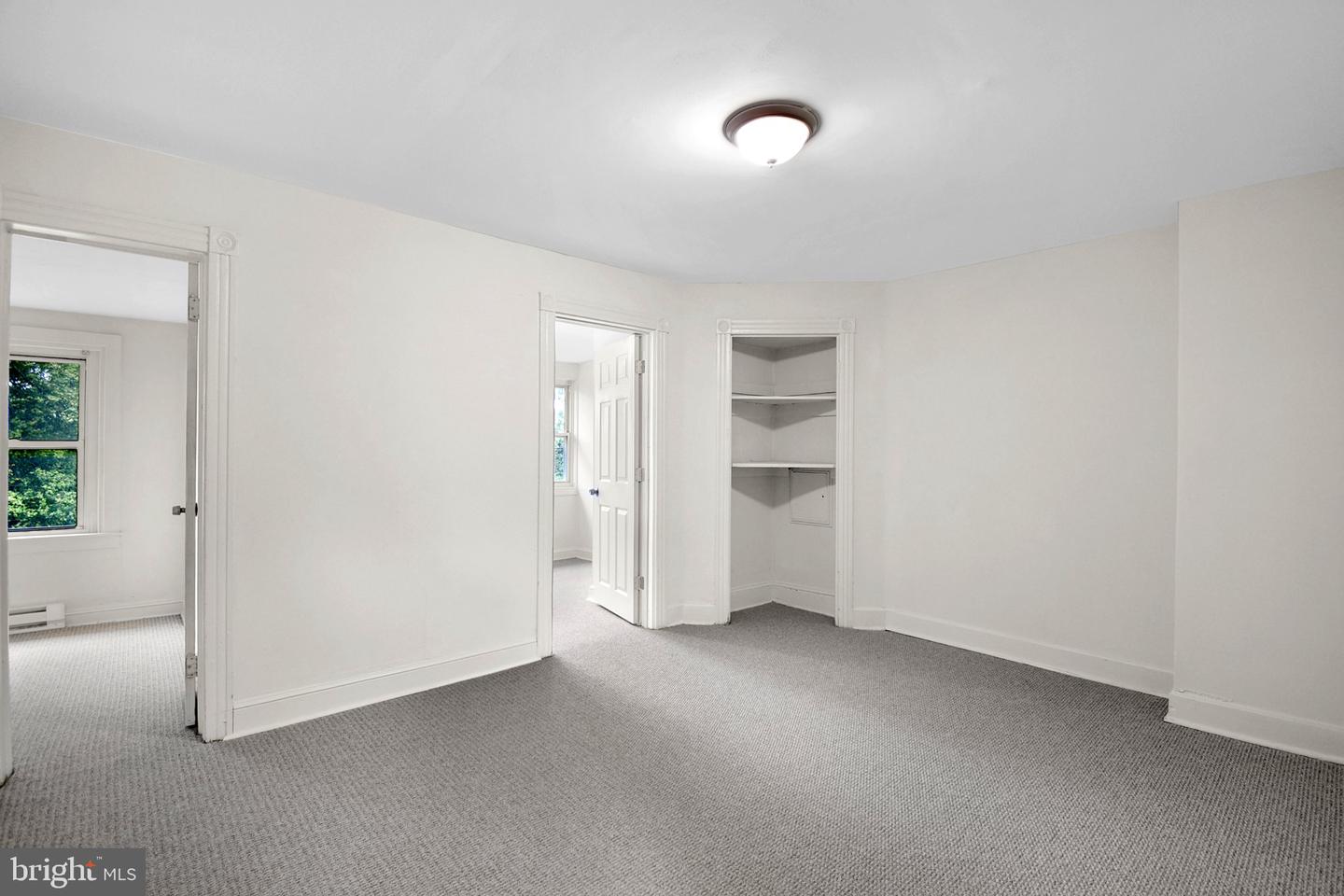 126 N Wycombe Ave Property Photo 6