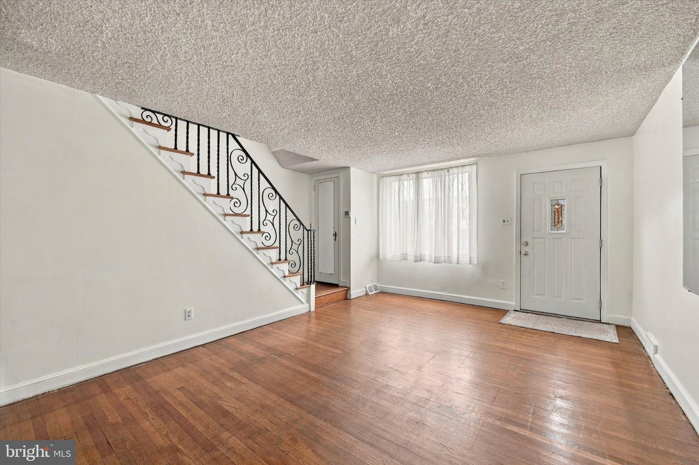 604 Rively Ave Property Photo 3