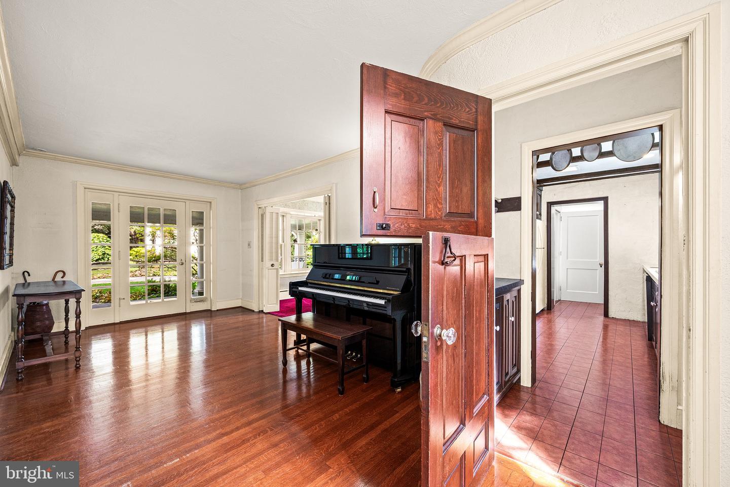 4 Swarthmore Pl Property Photo 10