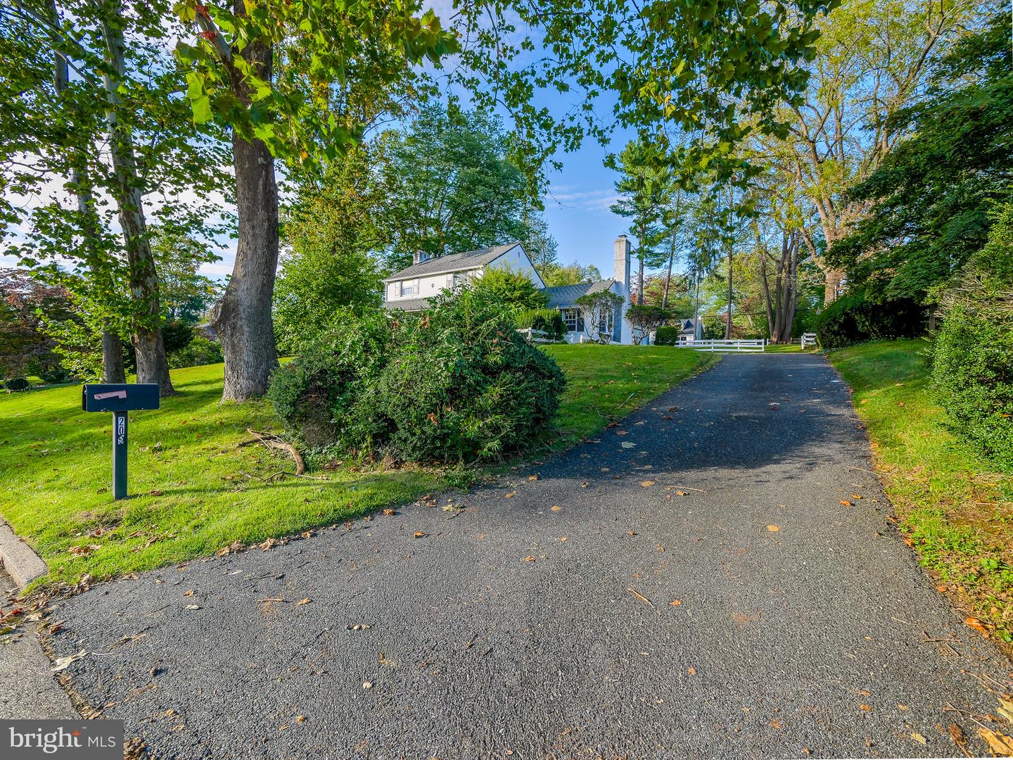 209 Plush Mill Rd Property Photo 6