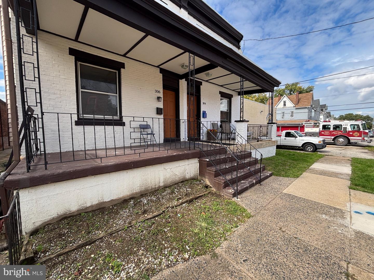 306 S 3rd St Property Photo 2