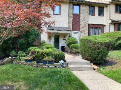 314 Westbriar Dr Property Photo 9