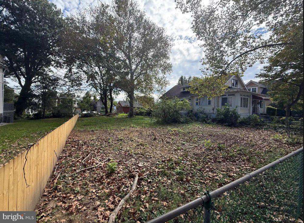 PADE2125098 Property Photo 2