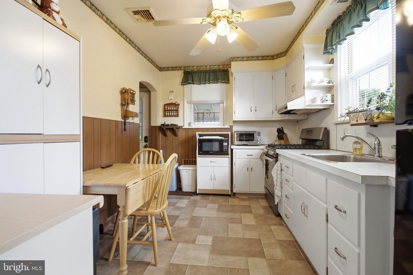 2 Myrtle Ave Property Photo 21