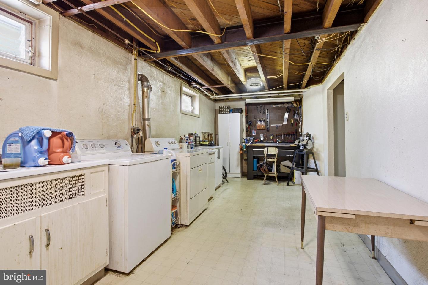 2 Myrtle Ave Property Photo 32