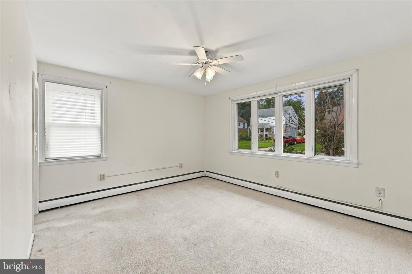 21 Davis Ave Property Photo 6