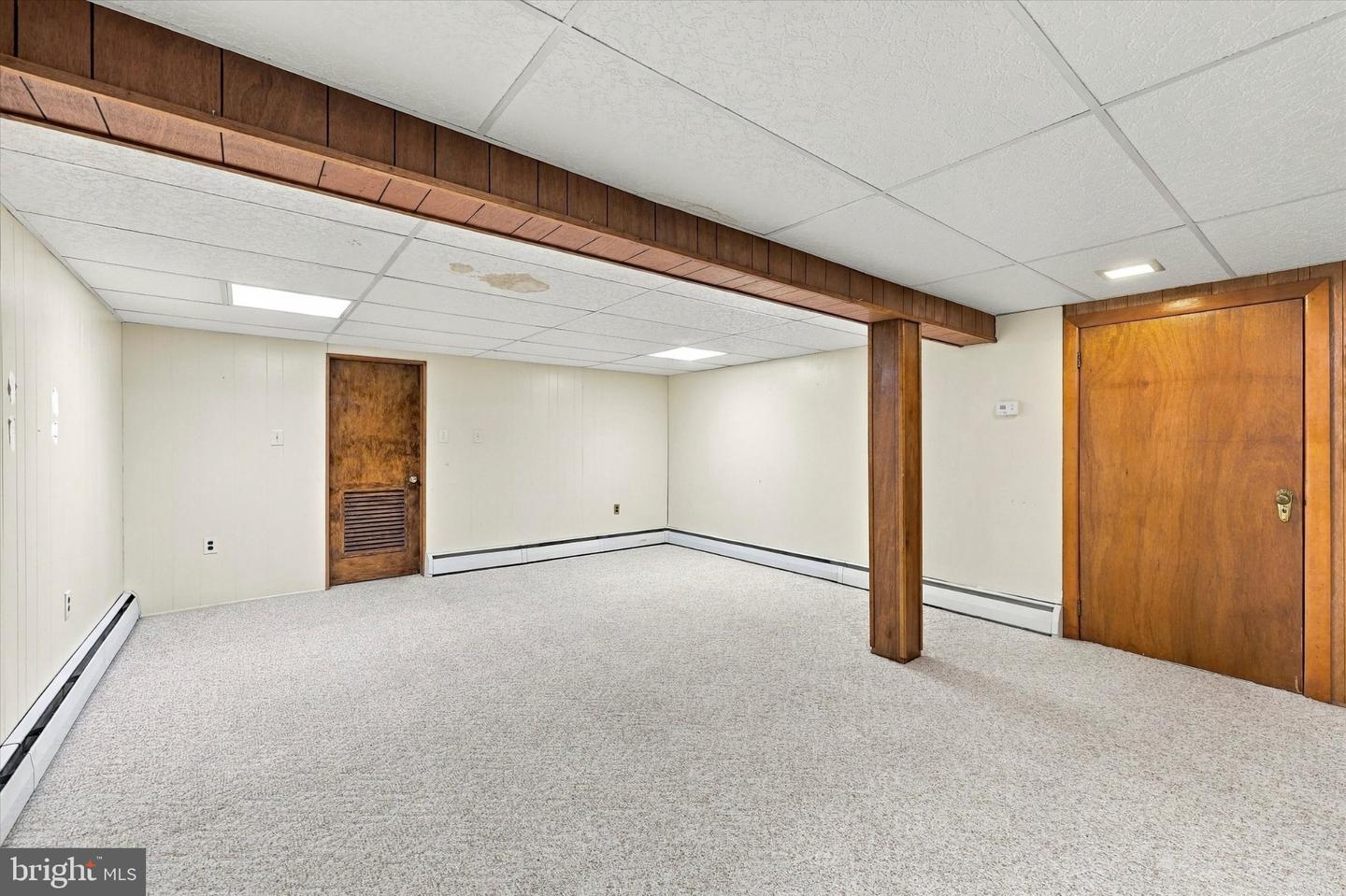 21 Davis Ave Property Photo 11