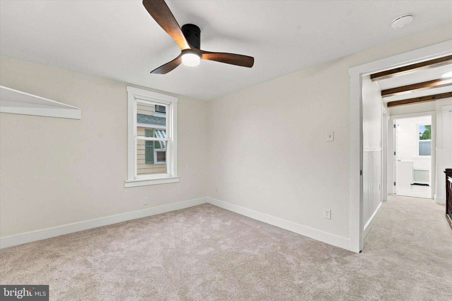 129 N Llanwellyn Ave Property Photo 22