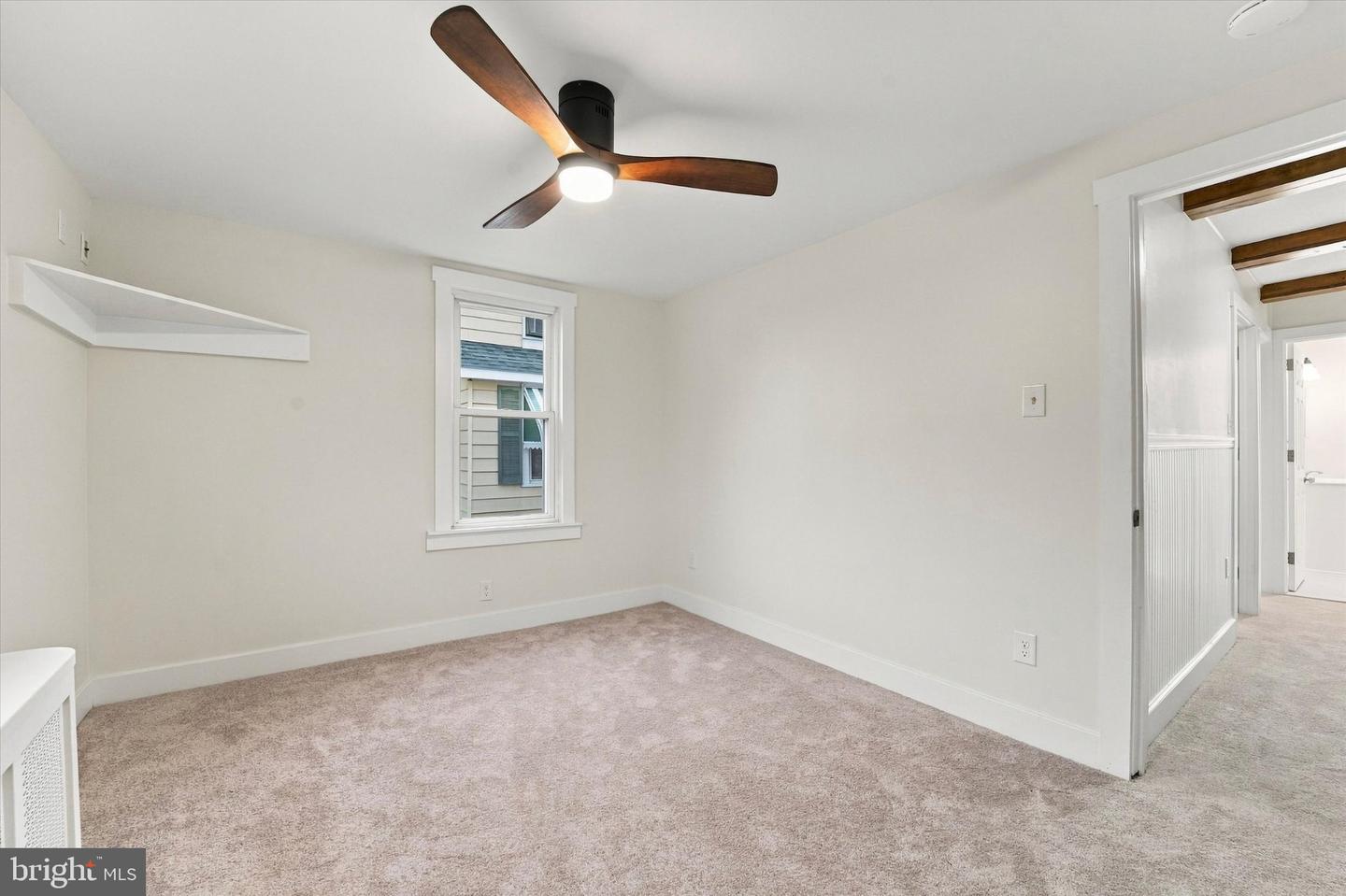 129 N Llanwellyn Ave Property Photo 25