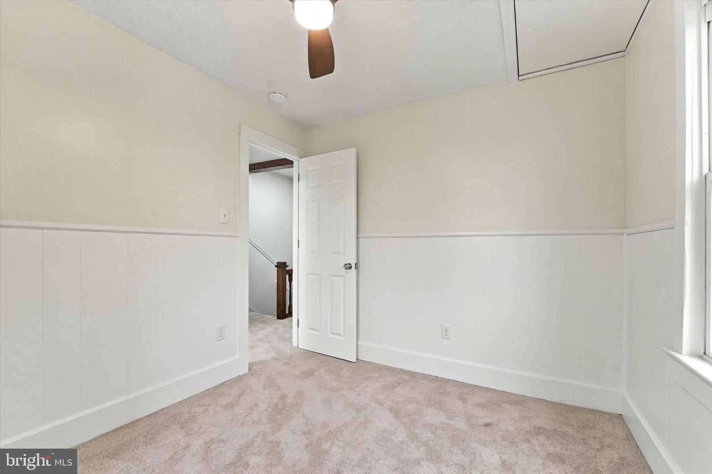 129 N Llanwellyn Ave Property Photo 30