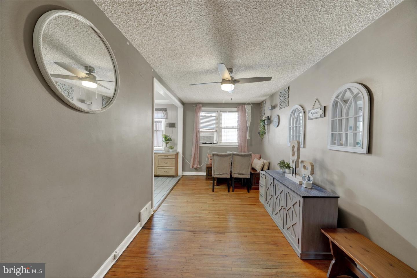 52 Folcroft Ave Property Photo 6