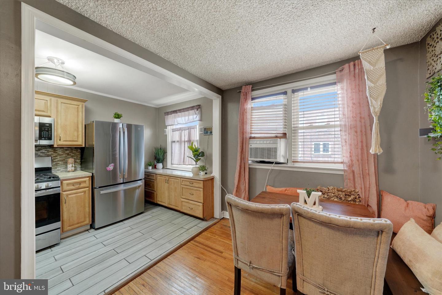52 Folcroft Ave Property Photo 7