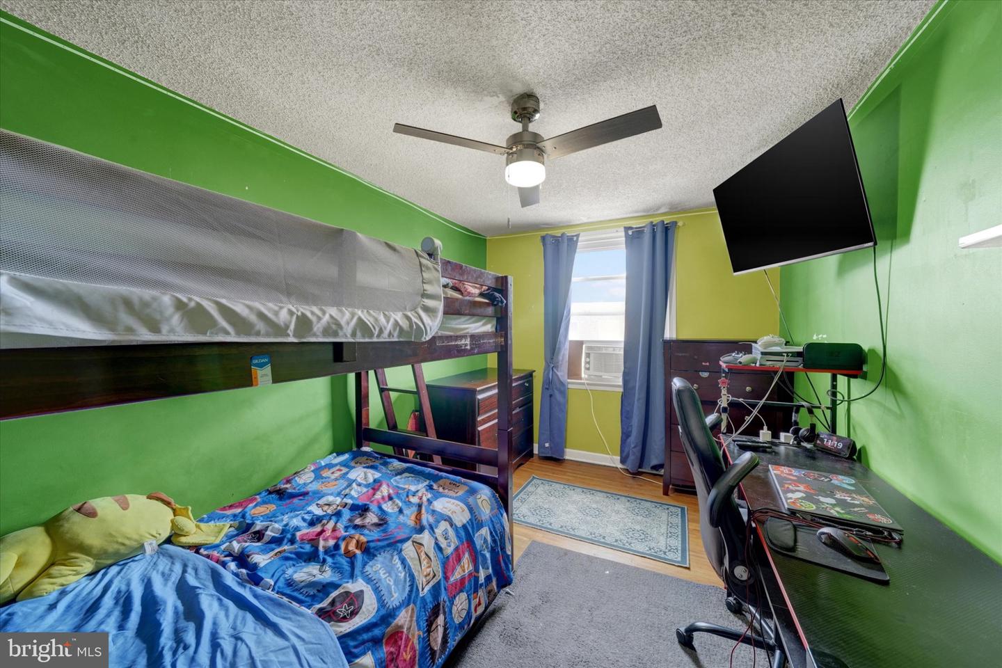 52 Folcroft Ave Property Photo 13