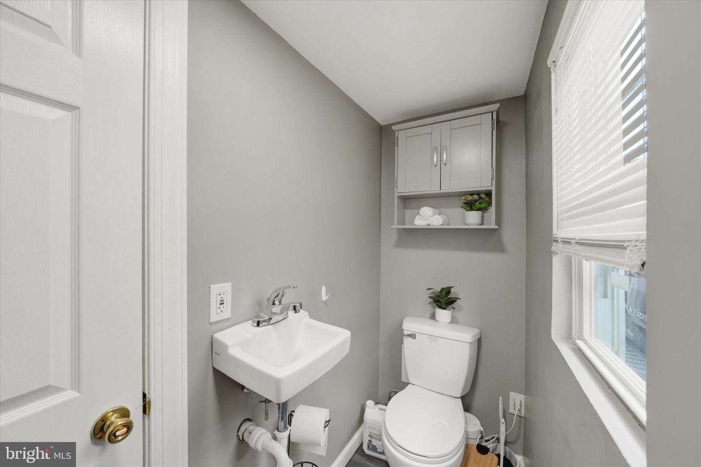 52 Folcroft Ave Property Photo 18