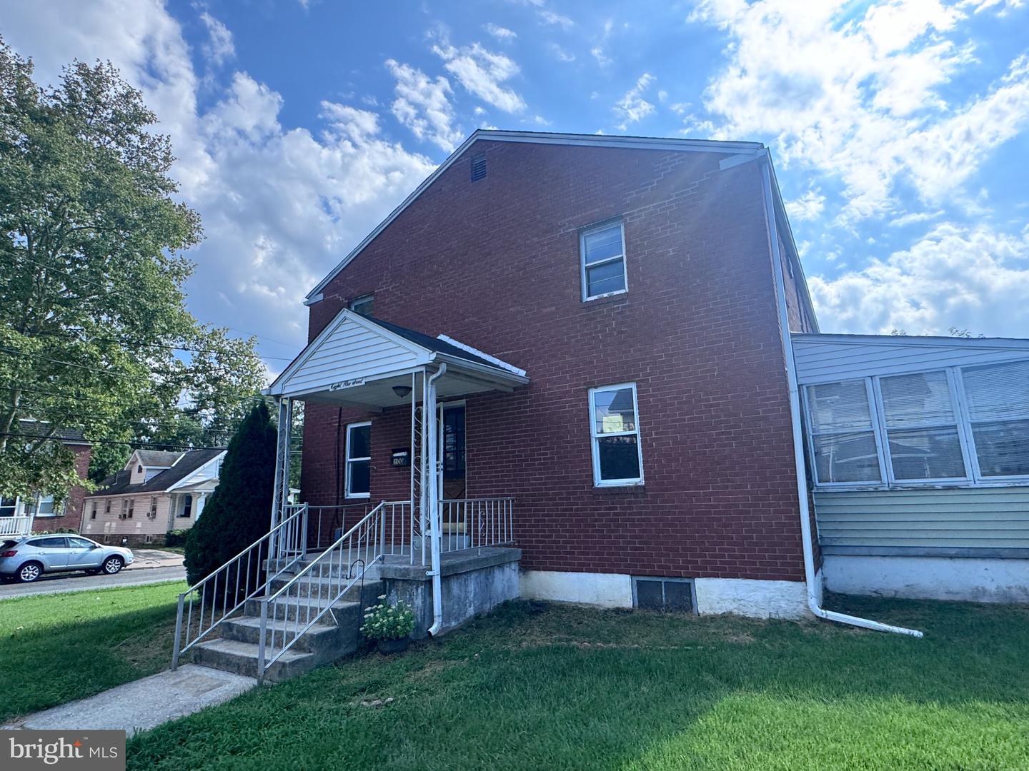 1101 Chestnut St Property Photo 3