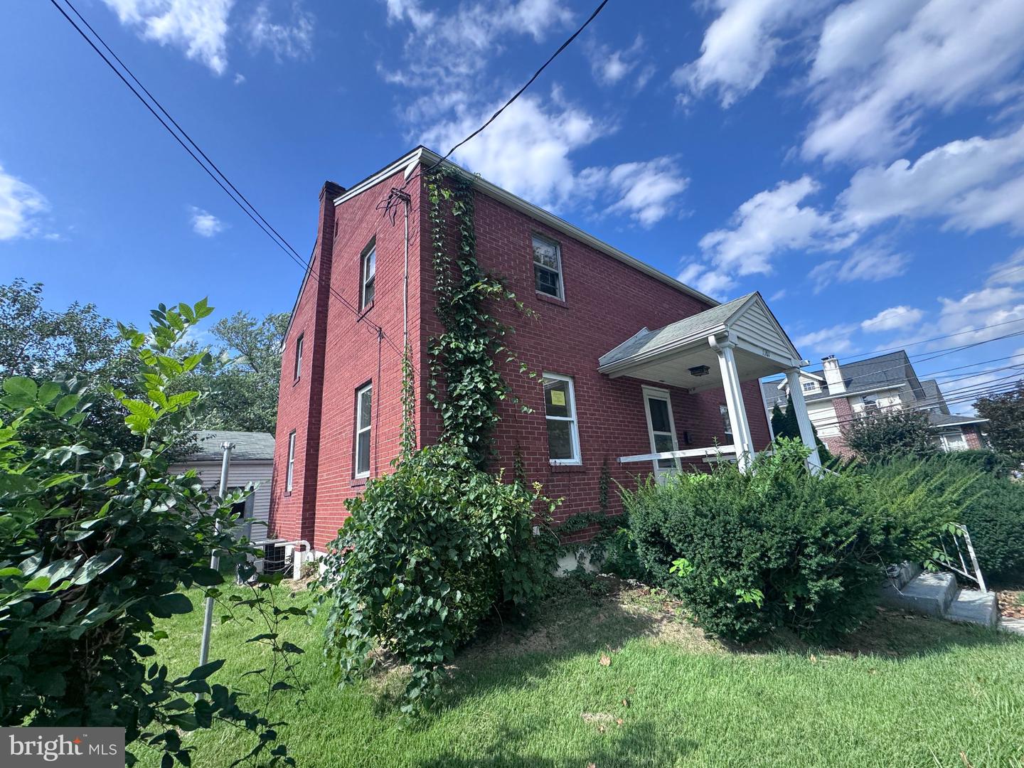 1101 Chestnut St Property Photo 4
