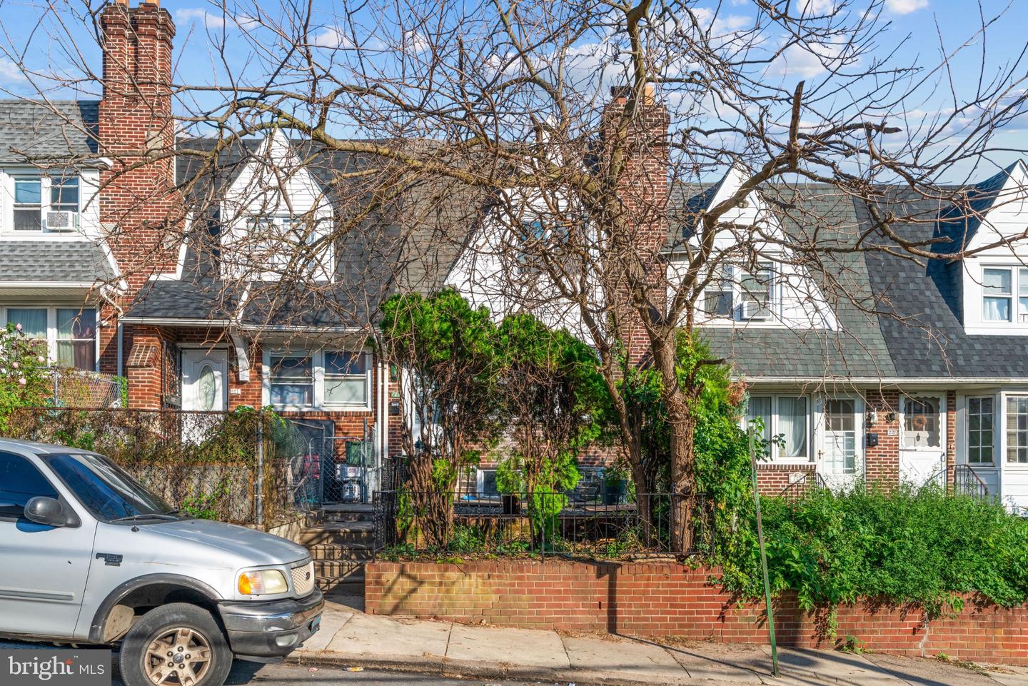 223 Wiltshire Rd Property Photo 1