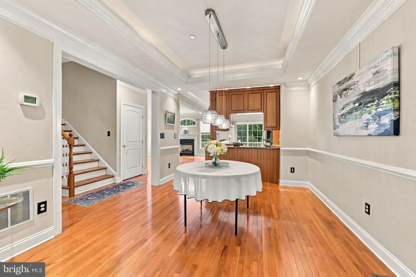120 Victoria Sq Property Photo 4