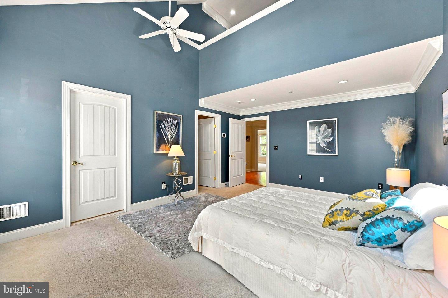 120 Victoria Sq Property Photo 24
