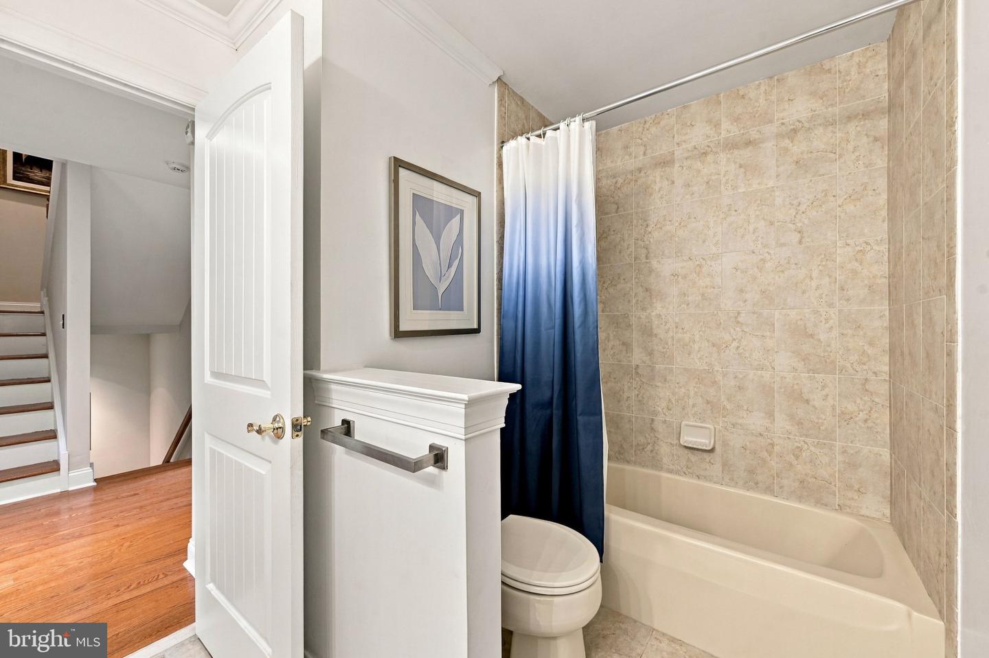 120 Victoria Sq Property Photo 32