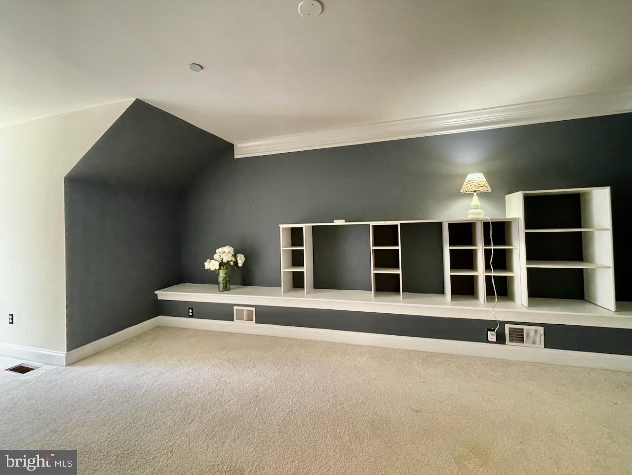 120 Victoria Sq Property Photo 39