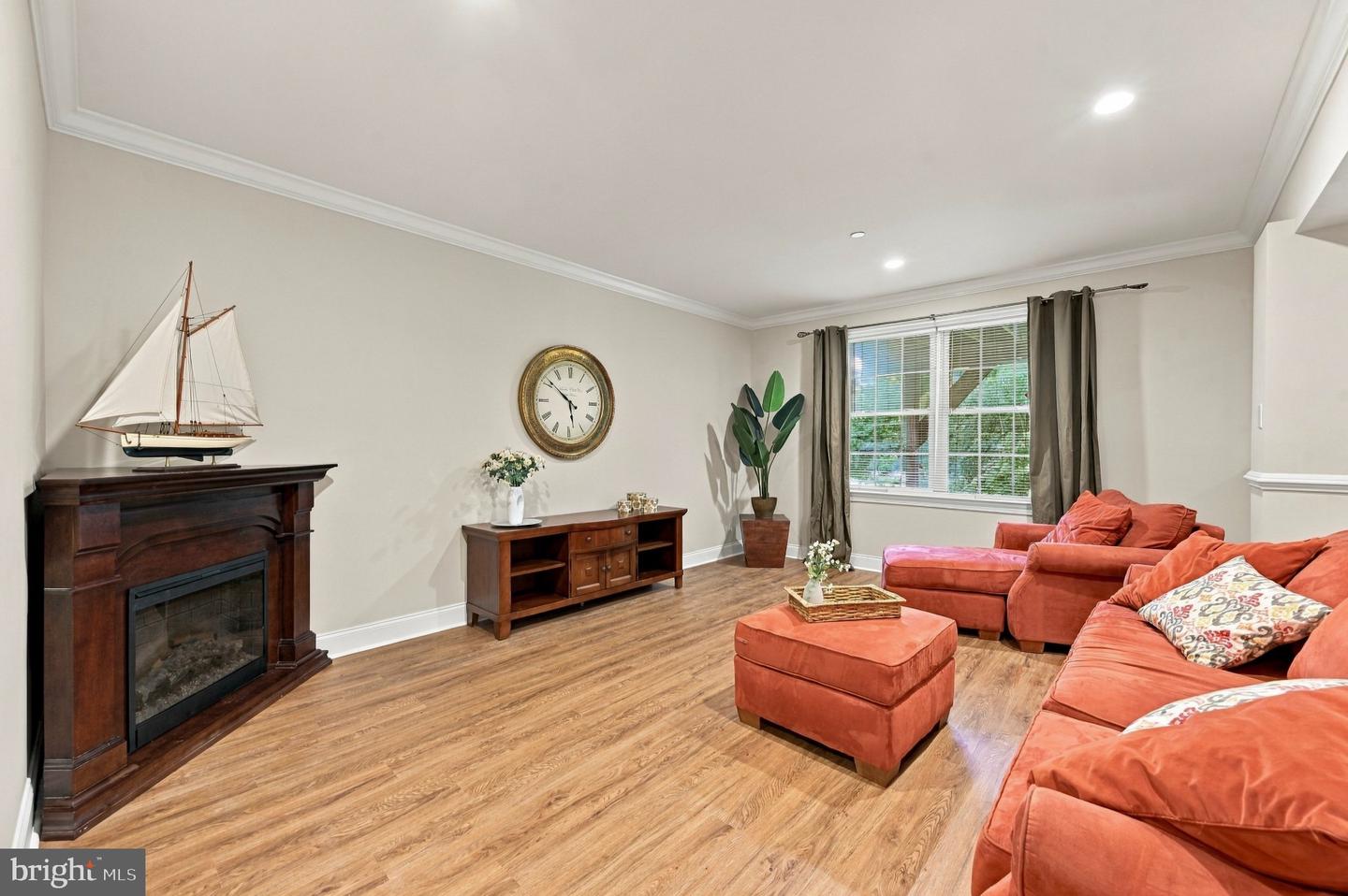 120 Victoria Sq Property Photo 45