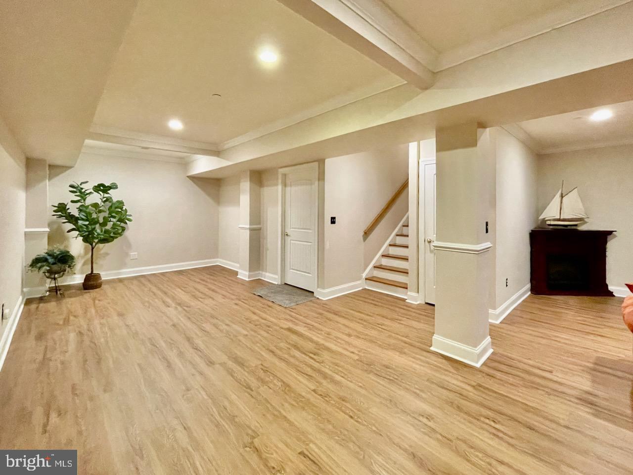 120 Victoria Sq Property Photo 49