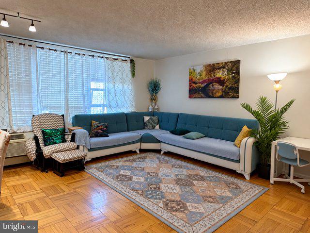1030 Lancaster Ave #418 Property Photo 8